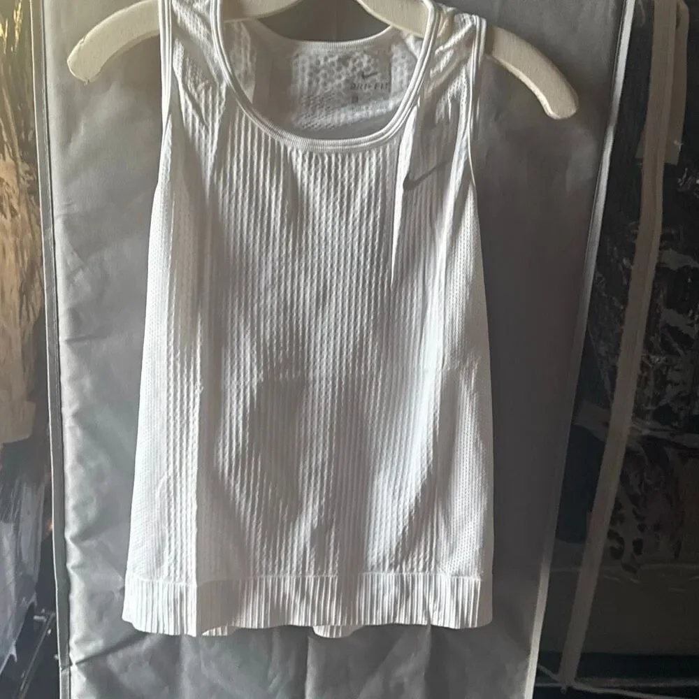 Nike Sports Tank Top Dri Fit Size Medium white